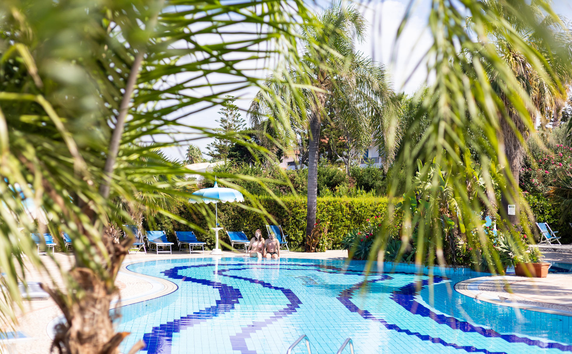 media.Slide_Piscina_4Tonicello_Resort_Spa_Capo_Vaticano